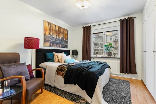 Stort sovrum med god förvaring